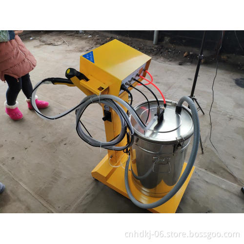 Manual electrostatic powder coating gun for quick color change